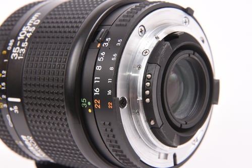 thumbnail-5 for Nikon AF 35-105mm f/3.5-4.5 D
