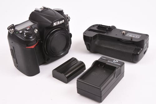 thumbnail-7 for Nikon D7000 Body w/ Grip