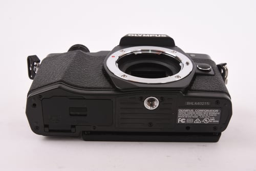 thumbnail-5 for Olympus OM-D E-M10 II Body