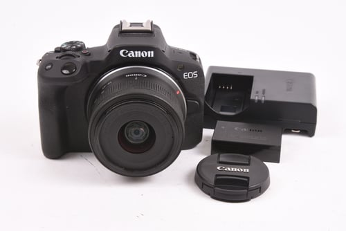 Canon EOS R50 w/ 18-45mm