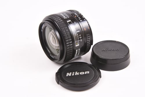 Nikon AF 24mm f/2.8 D SCRATCHES/FUNGUS
