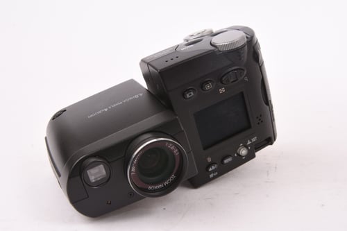 thumbnail-1 for Nikon Coolpix 4500 P&S