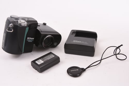 thumbnail-6 for Nikon Coolpix 4500 P&S