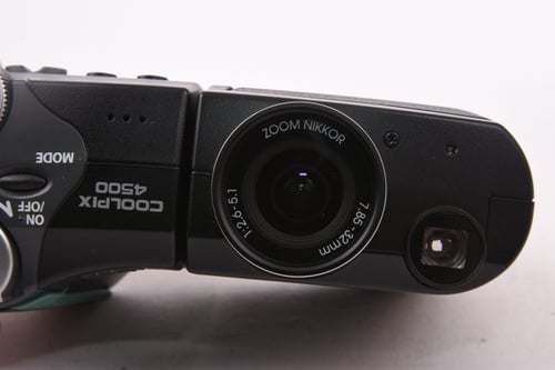 thumbnail-4 for Nikon Coolpix 4500 P&S