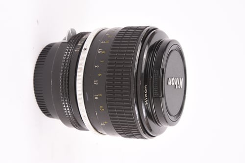 thumbnail-4 for Nikon Non AI 85mm f/1.8