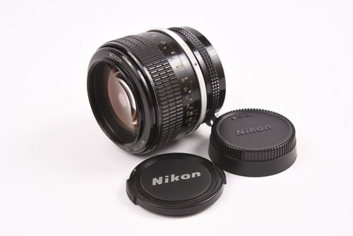 Nikon Non AI 85mm f/1.8