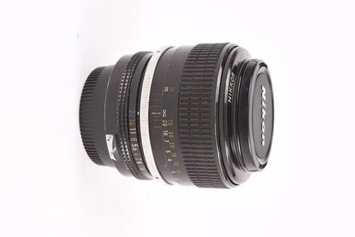 thumbnail-1 for Nikon Non AI 85mm f/1.8