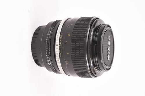 thumbnail-3 for Nikon Non AI 85mm f/1.8
