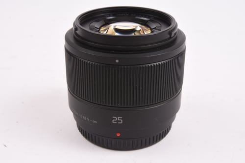 Panasonic MFT 25mm f/1.7 G