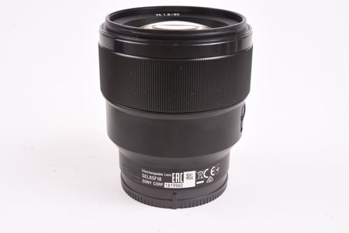 thumbnail-1 for Sony FE 85mm f/1.8