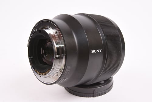 thumbnail-3 for Sony FE 85mm f/1.8
