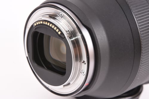 thumbnail-6 for Canon RF 28-70mm f/2 L