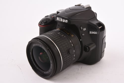 Nikon D3400 w/ 18-55mm