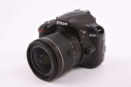 Nikon D3400 w/ 18-55mm
