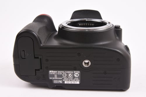 thumbnail-5 for Nikon D5100 Body