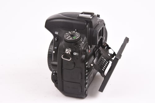 thumbnail-6 for Nikon D750 Body w/ Grip