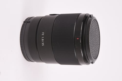 thumbnail-1 for Sony FE 35mm f/1.8