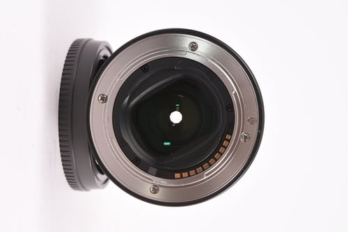 thumbnail-7 for Sony FE 35mm f/1.8