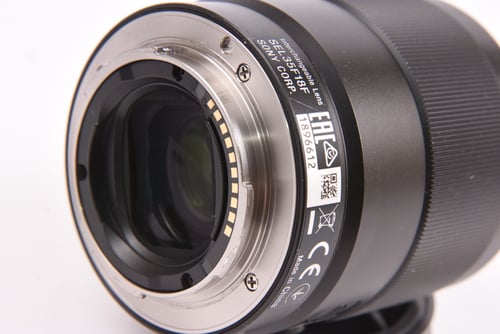 thumbnail-6 for Sony FE 35mm f/1.8