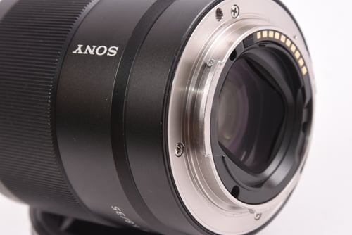 thumbnail-5 for Sony FE 35mm f/1.8
