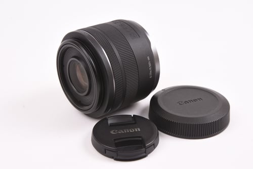 Canon RF 35mm f/1.8 Macro IS STM