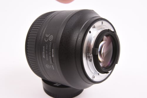 thumbnail-4 for Nikon AFS 85mm f/1.8 G
