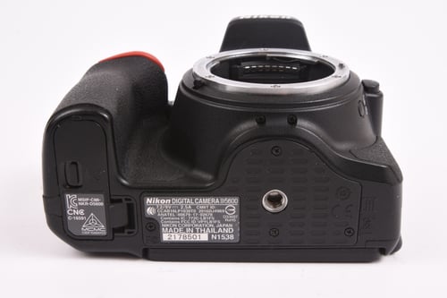 thumbnail-5 for Nikon D5600 w/18-55mm