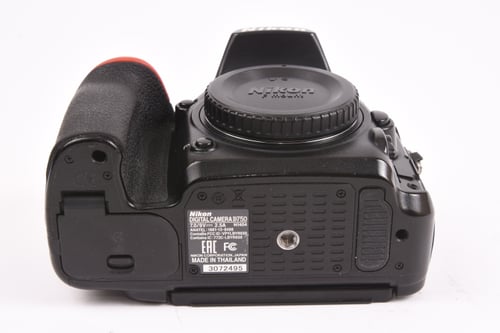 thumbnail-10 for Nikon D750 Body