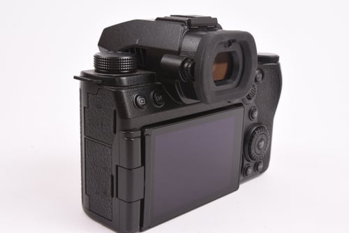 thumbnail-3 for Panasonic S5IIx Body
