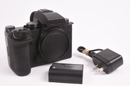 thumbnail-7 for Panasonic S5IIx Body