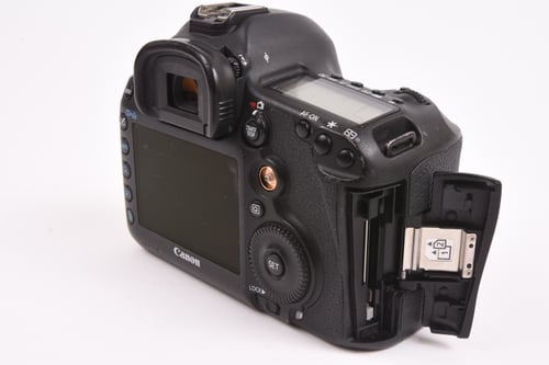 thumbnail-2 for Canon EOS 5D III Body w/ Grip