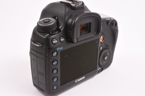 thumbnail-3 for Canon EOS 5D III Body w/ Grip