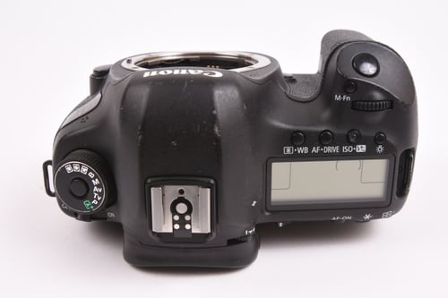 thumbnail-6 for Canon EOS 5D III Body w/ Grip