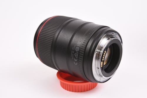 thumbnail-4 for Canon EF 35mm F/1.4 L II
