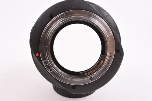 thumbnail-7 for Canon EF 85mm f/1.2 L II USM