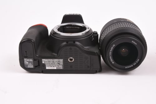 thumbnail-5 for Nikon D5600 w/18-55mm