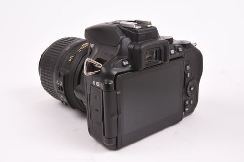 thumbnail-3 for Nikon D5600 w/18-55mm