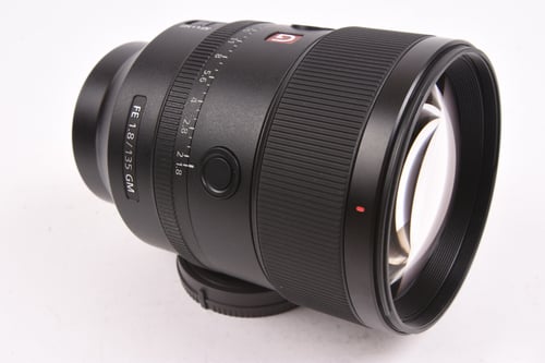 thumbnail-2 for Sony FE 135mm F/1.8 GM