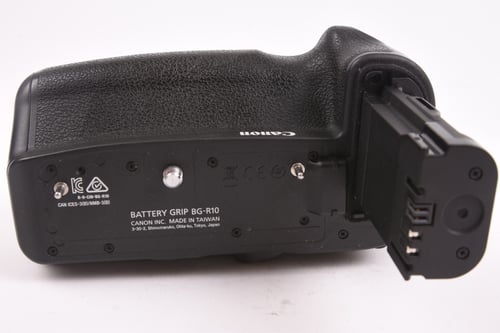 thumbnail-5 for Canon BG-R10 Battery Grip for R5/R6/R6II/R5C