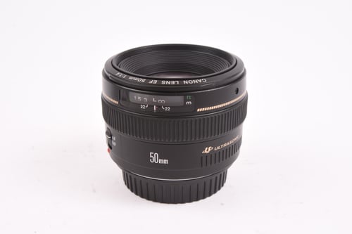 Canon EF 50mm f/1.4