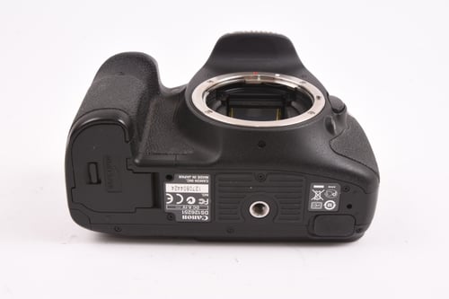 thumbnail-5 for Canon EOS 7D Body