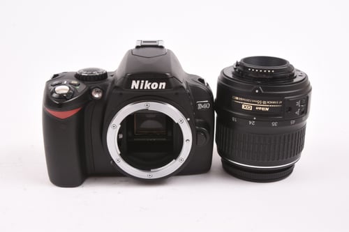 thumbnail-3 for Nikon D40 w/ 18-55mm