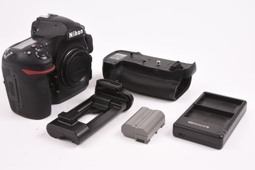 thumbnail-7 for Nikon D850 Body w/ Grip