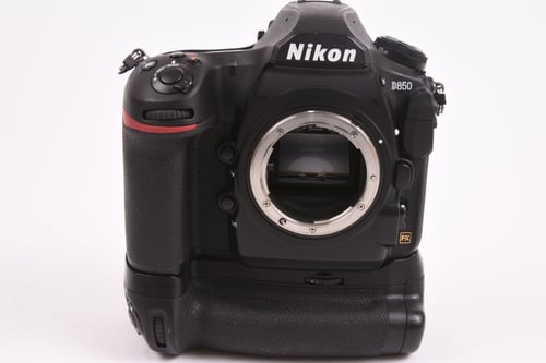 thumbnail-4 for Nikon D850 Body w/ Grip