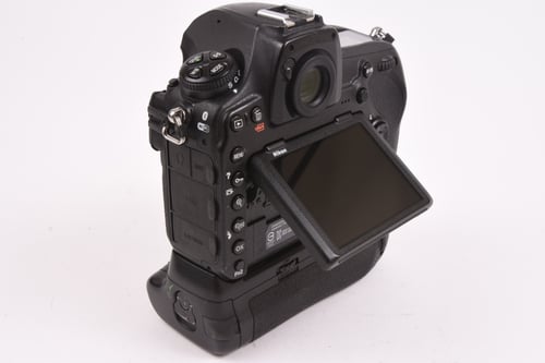 thumbnail-3 for Nikon D850 Body w/ Grip
