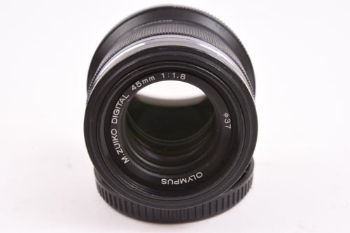 thumbnail-6 for Olympus MFT 45mm f/1.8