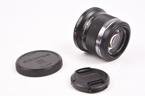 thumbnail-8 for Olympus MFT 45mm f/1.8