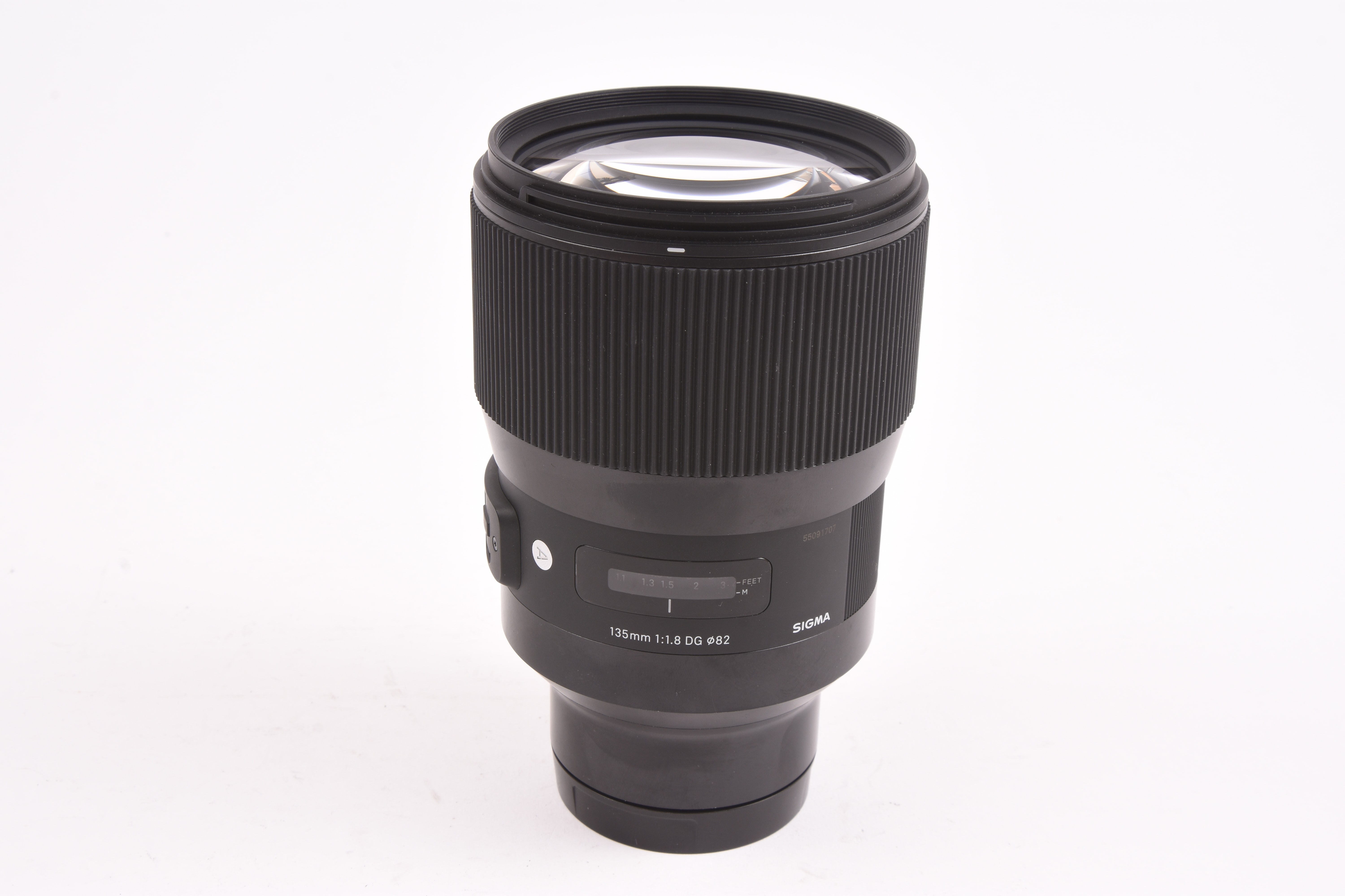 Sigma 135mm f/1.8 DG HSM — image 1