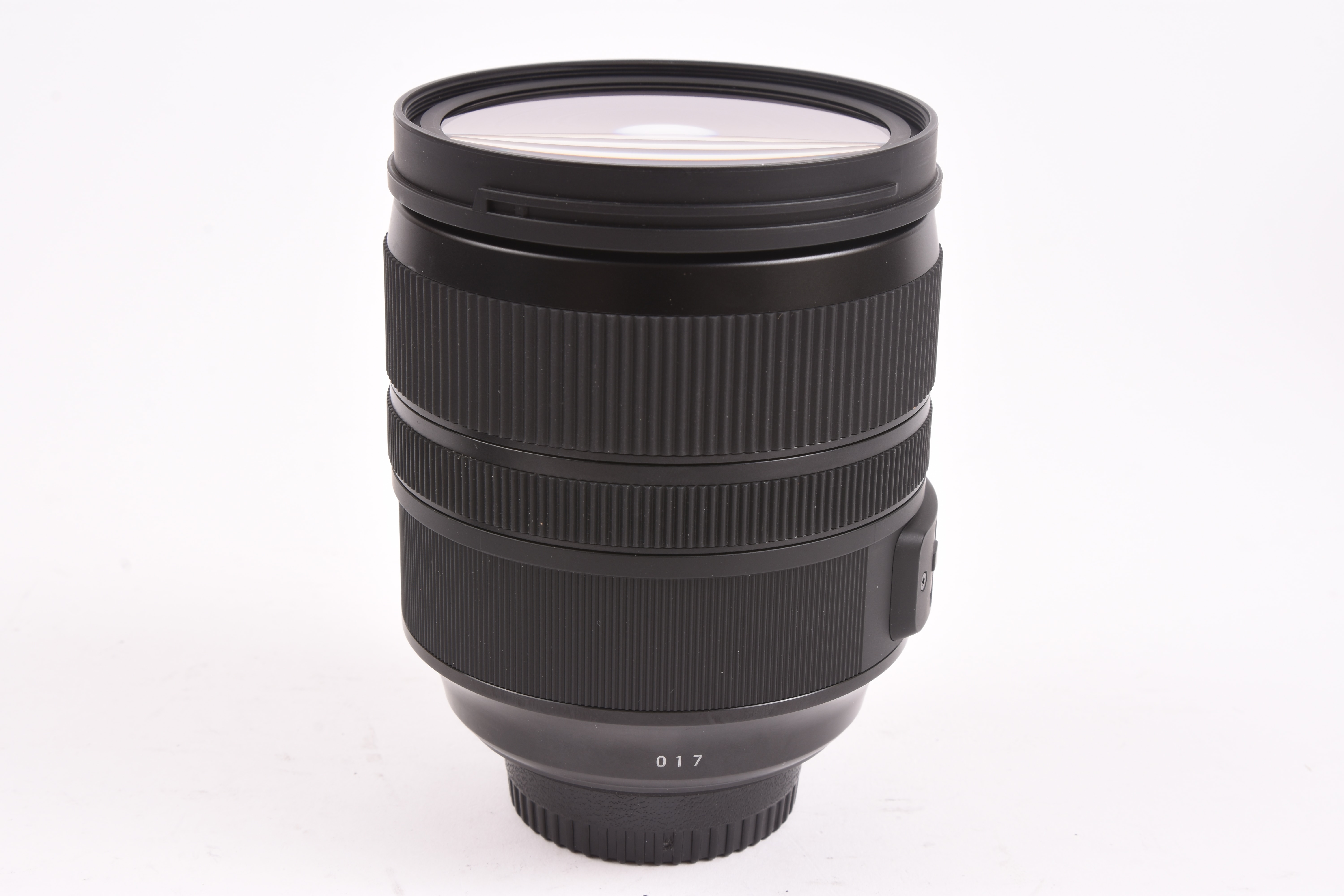 Sigma 24-70mm f/2.8 DG OS HSM — image 2