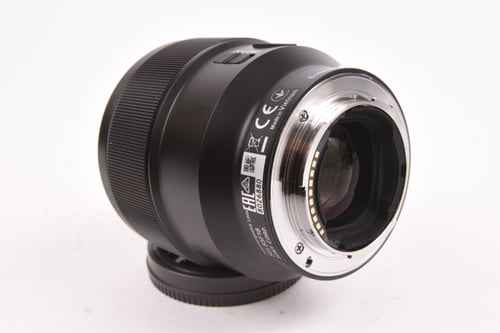 thumbnail-2 for Sony FE 85mm f/1.8